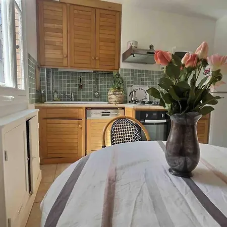 Charming Eiffel Tour/invalides Apartment