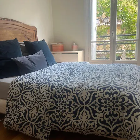 Charming Eiffel Tour/invalides