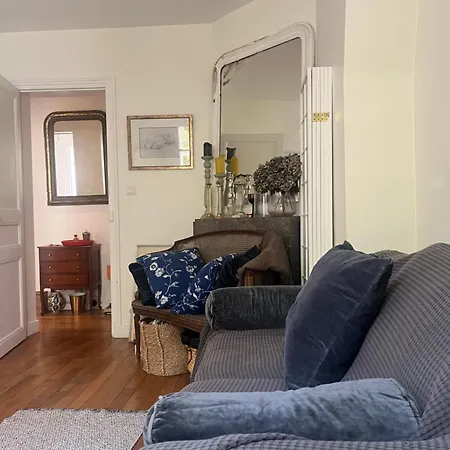 Charming Eiffel Tour/invalides *